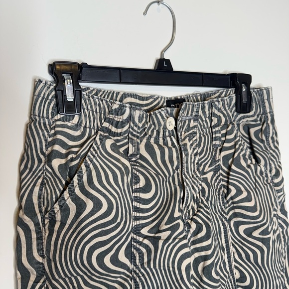 Urban Outfitters Brown Swirl Wide Leg Pants - Picture 4 of 12